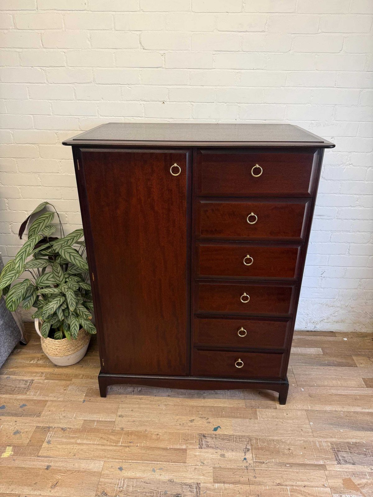 Stag Minstrel Wardrobe Chest – Mahogany Finish – Drawers & Hanging – Excellent Condition photo buy