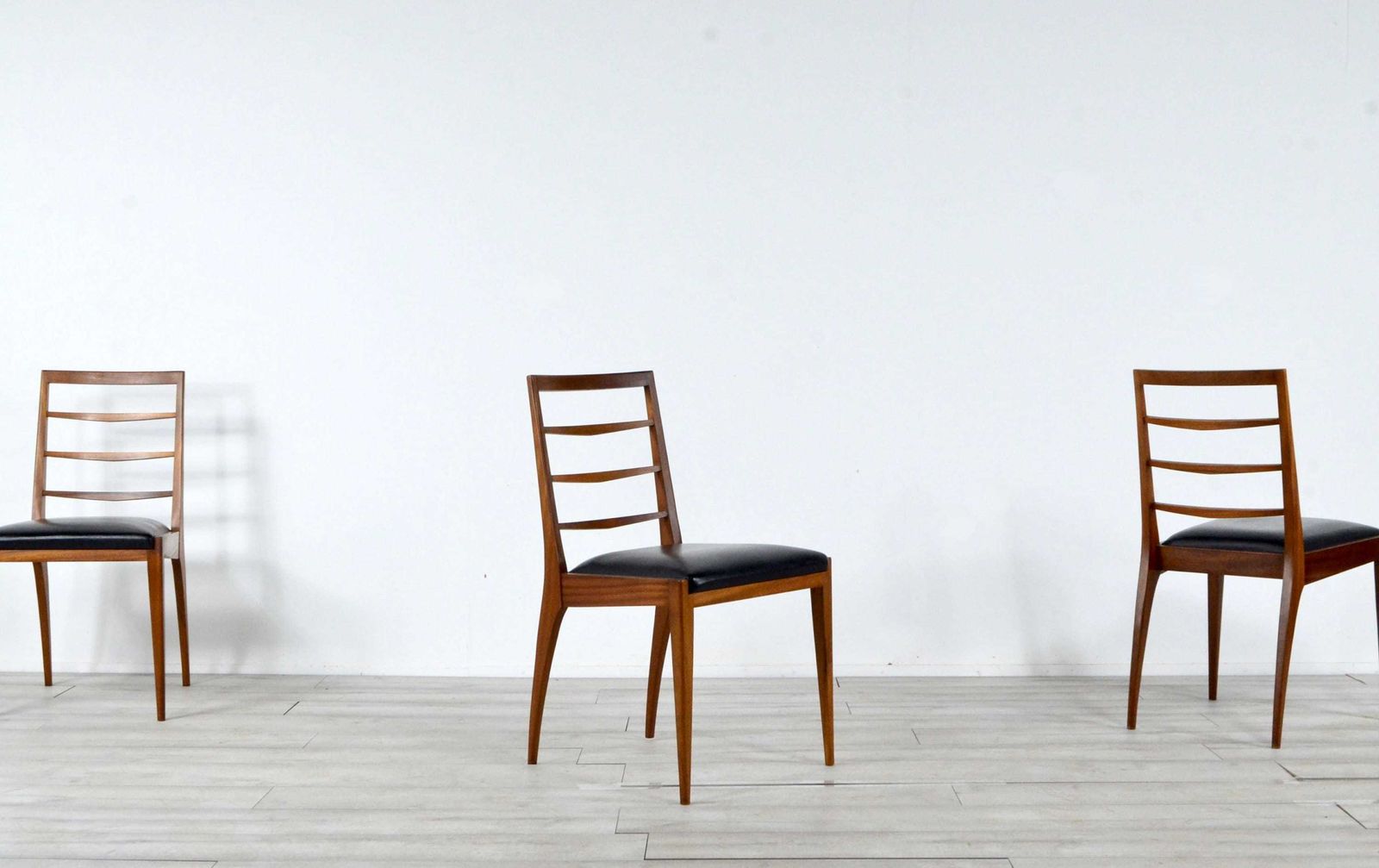 Set Of 4 Midcentury McIntosh Teak And Leatherette Chairs Vintage Modern photo buy