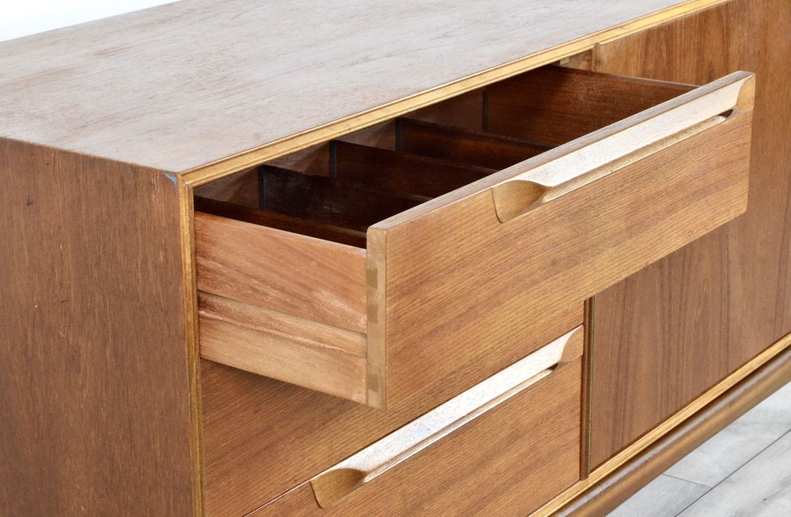 Rare Vintage Midcentury Mc Intosh Teak Sideboard / Long John. Delivery. Modern / Danish Style. photo furniture