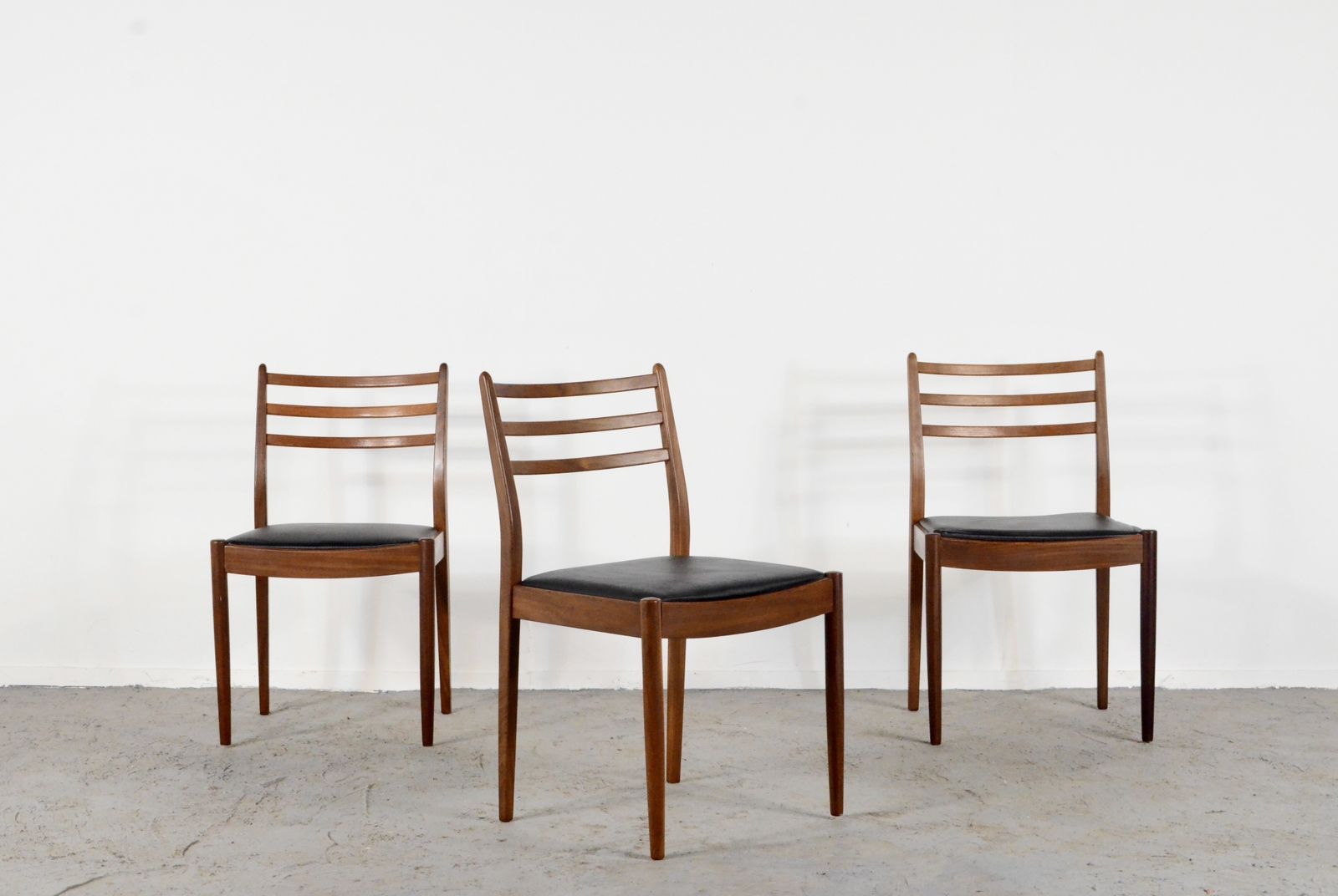 Set Of 4 Midcentury Teak And Leatherette Chairs By G Plan. Delivery. Vintage Modern / Danish Style. photo vintage