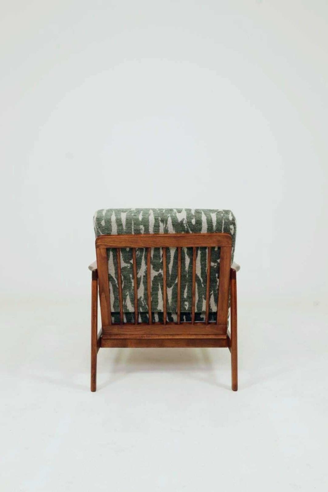 photo furniture Vintage Armchair Green Cushions Classic Design Mcm Lounge Chair, 1960, Poland