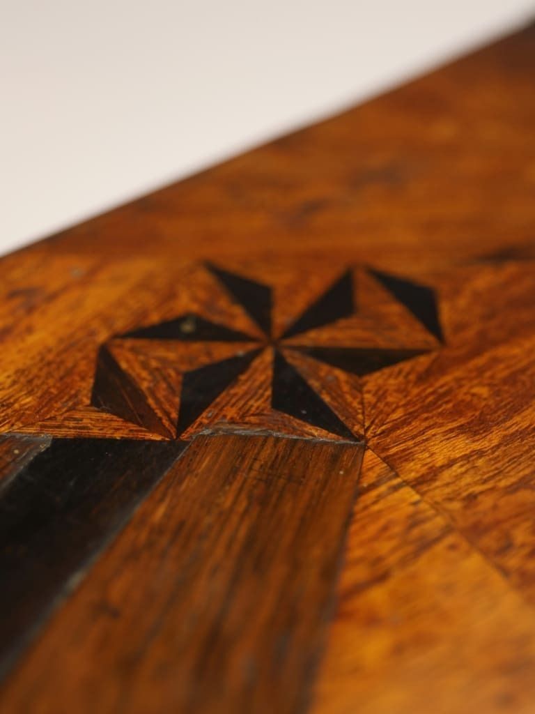 photo vinterior Rare Matching Pair Of Japanese Meiji Period ‘Hakone’ Marquetry Kodansu