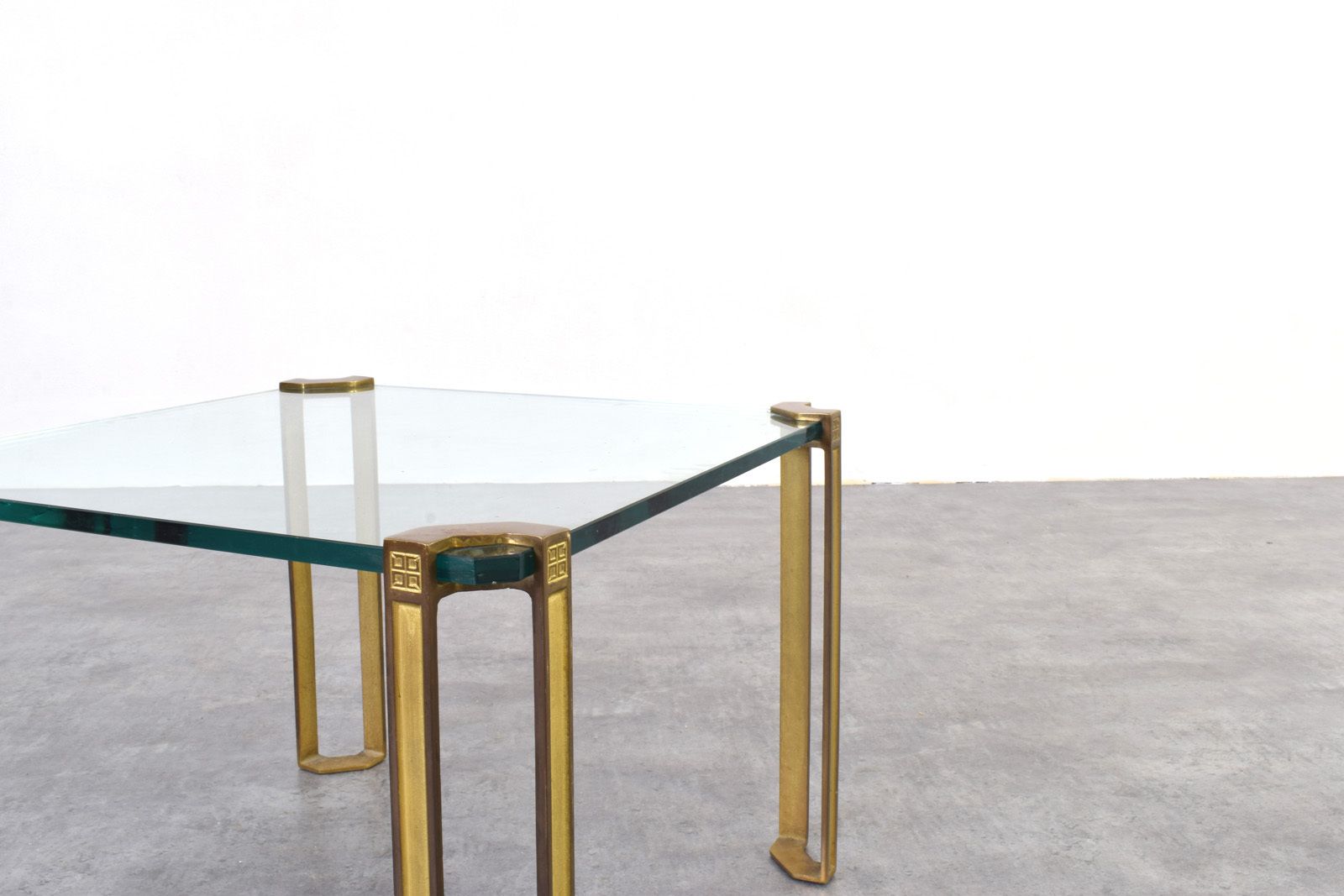 photo vintage Hollywood Regency Brass And Glass Coffee Tables By Peter Ghyczy, 1970s, Set Of 2