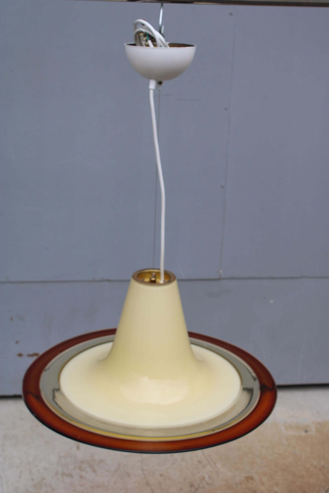 Veart 1970 Murano Glass Flying Disc Suspension Chandelier. photo furniture