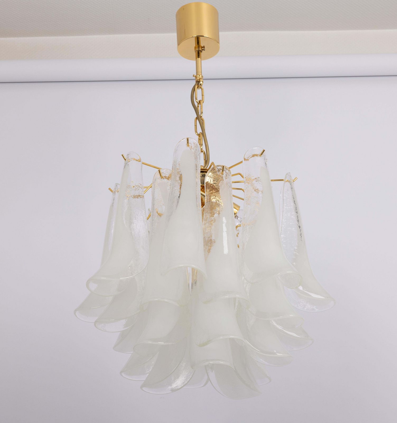 Stunning Large Murano Glass Petals Chandelier Italy, 1980s photo 1909.0