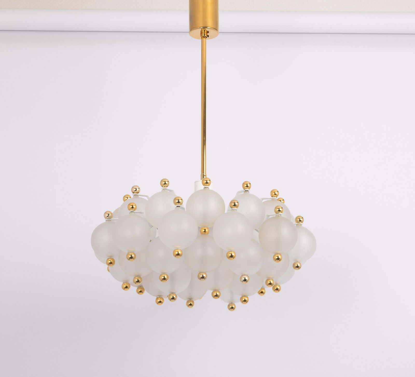photo vintage Large Frosted Glass And Brass Chandelier By Kinkeldey, Germany, 1970s
