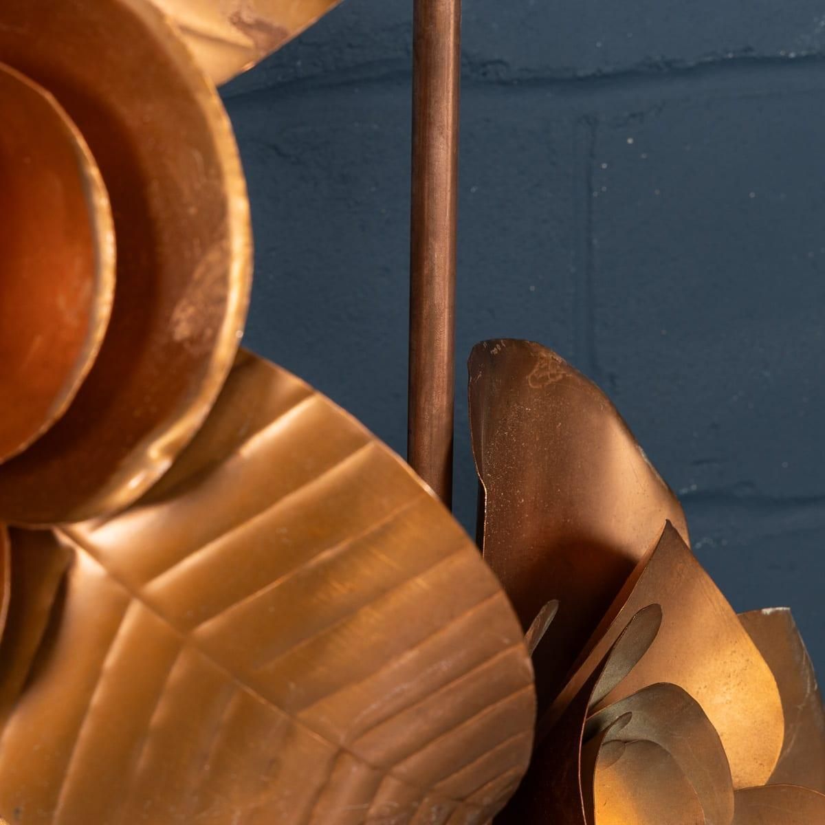 photo vintage Vintage 20th Century Italian Brass Floral Floor Lamp C.1970