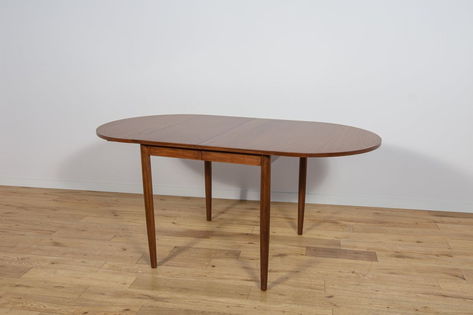 photo furniture Mid Century Extendable Teak Dining Table, Denmark, 1960s