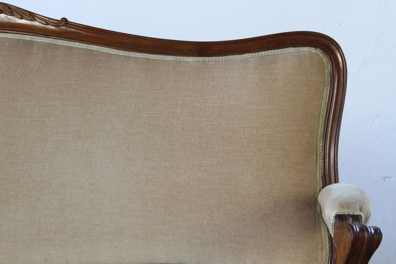 photo vinterior Antique Louis XV Style 19th Century Sofa, French