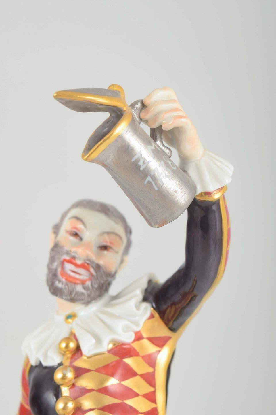 Meissen. Porcelain Figure Of “Harlequin” In A Classic Commedia Dell’arte Costume photo for sale