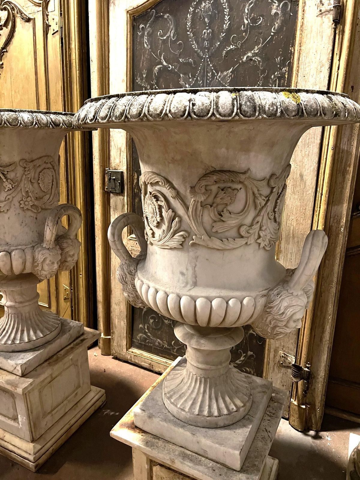 photo buy Pair Of Vases In Carrara Marble, Italy