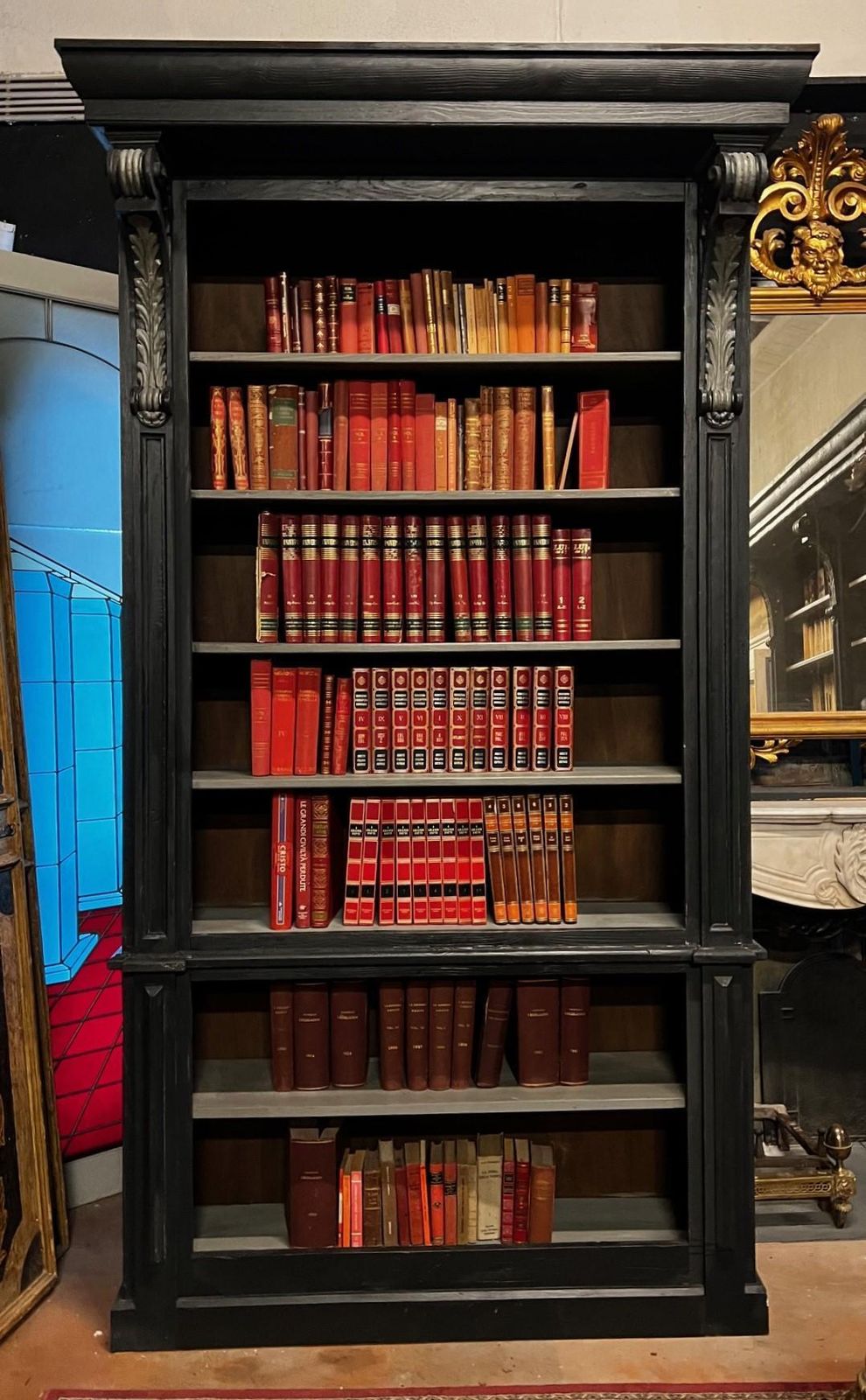 N.3 Librerie Laccate Nero E Grigio Con Colonne Scolpite, Italia photo for sale
