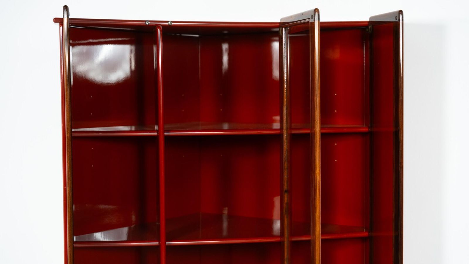 photo vinterior Pair Of Red Artona Bookcases By Afra And Tobia Scarpa, Maxalto, 1960s
