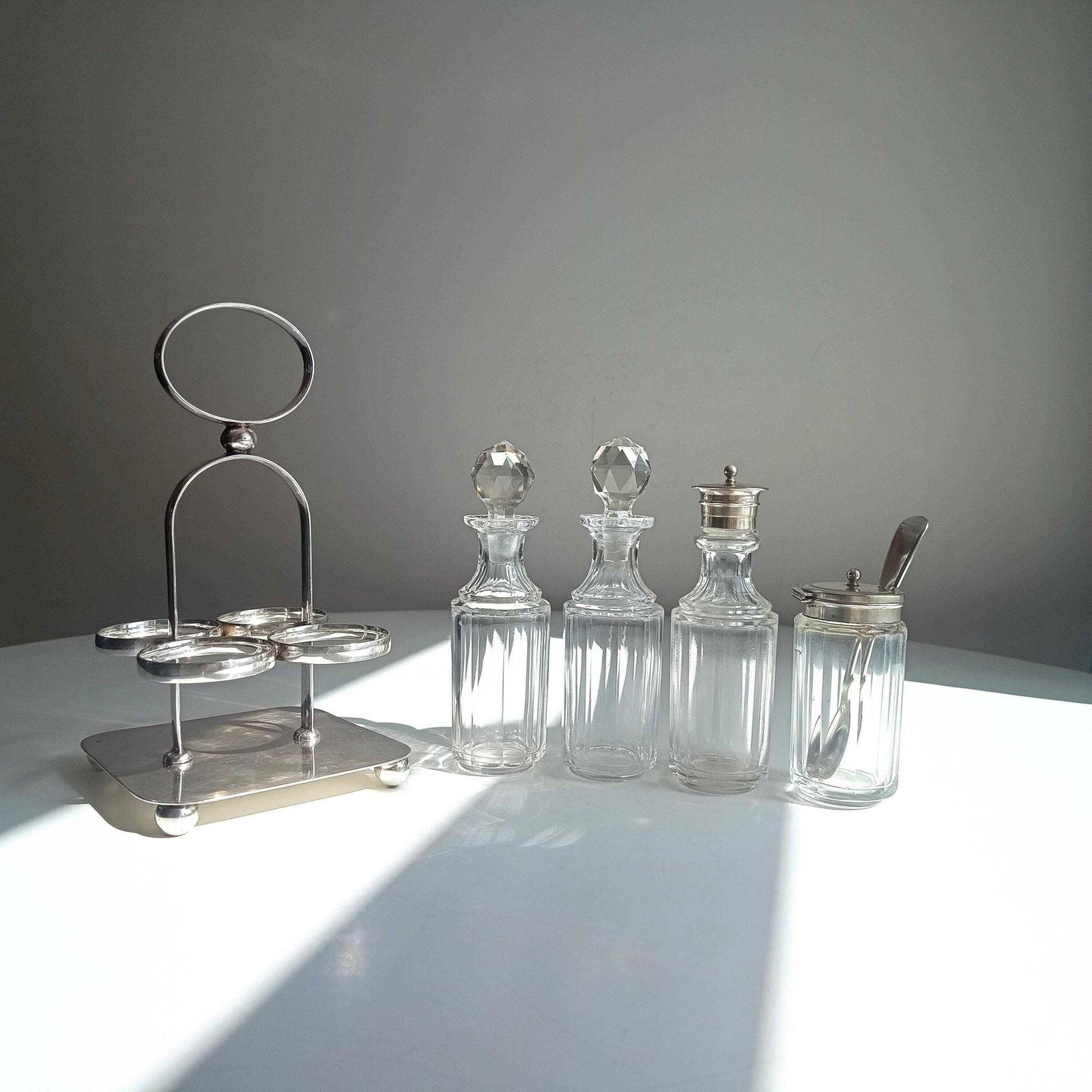 Home Decor Georgian Style Silver Plate Cruet Stand & 4 Cut Glass Condiment Bottles, England photo