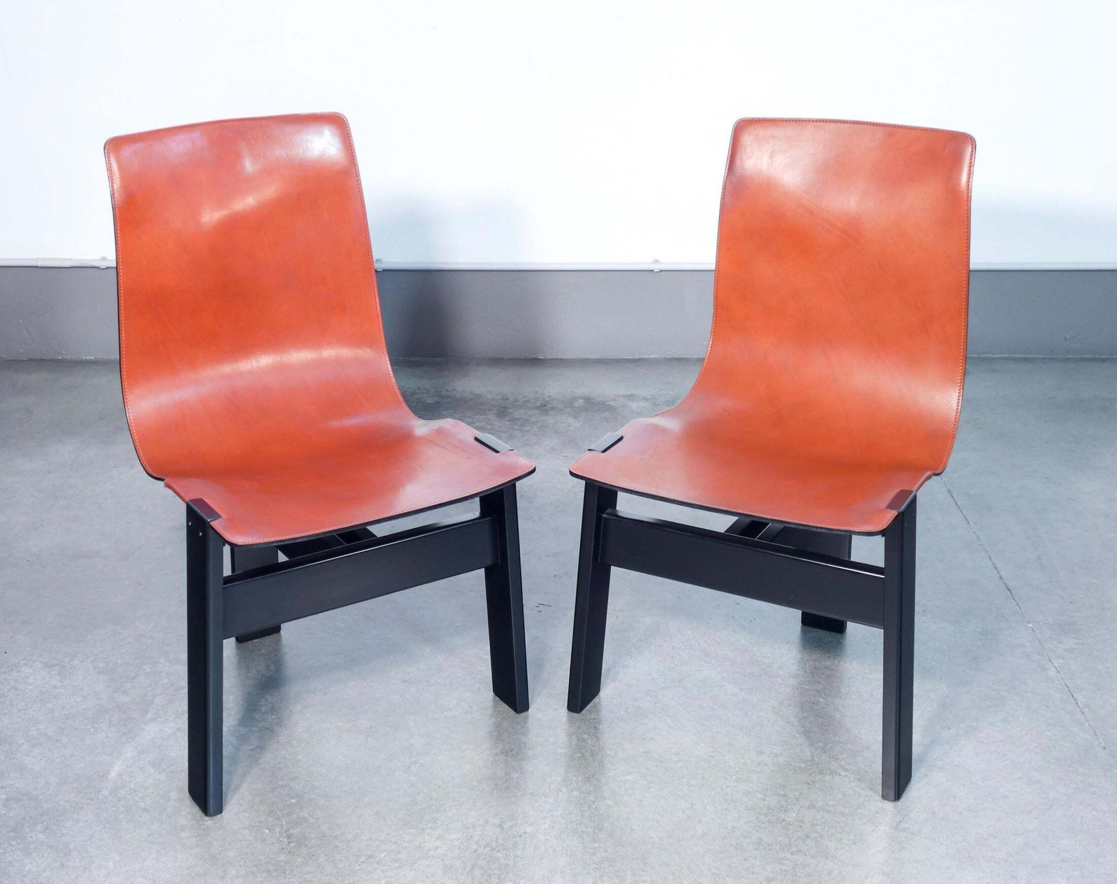 Set Of Four "Tre 3" Chairs Designed By Angelo Mangiarotti For Skipper. 1970s photo for sale