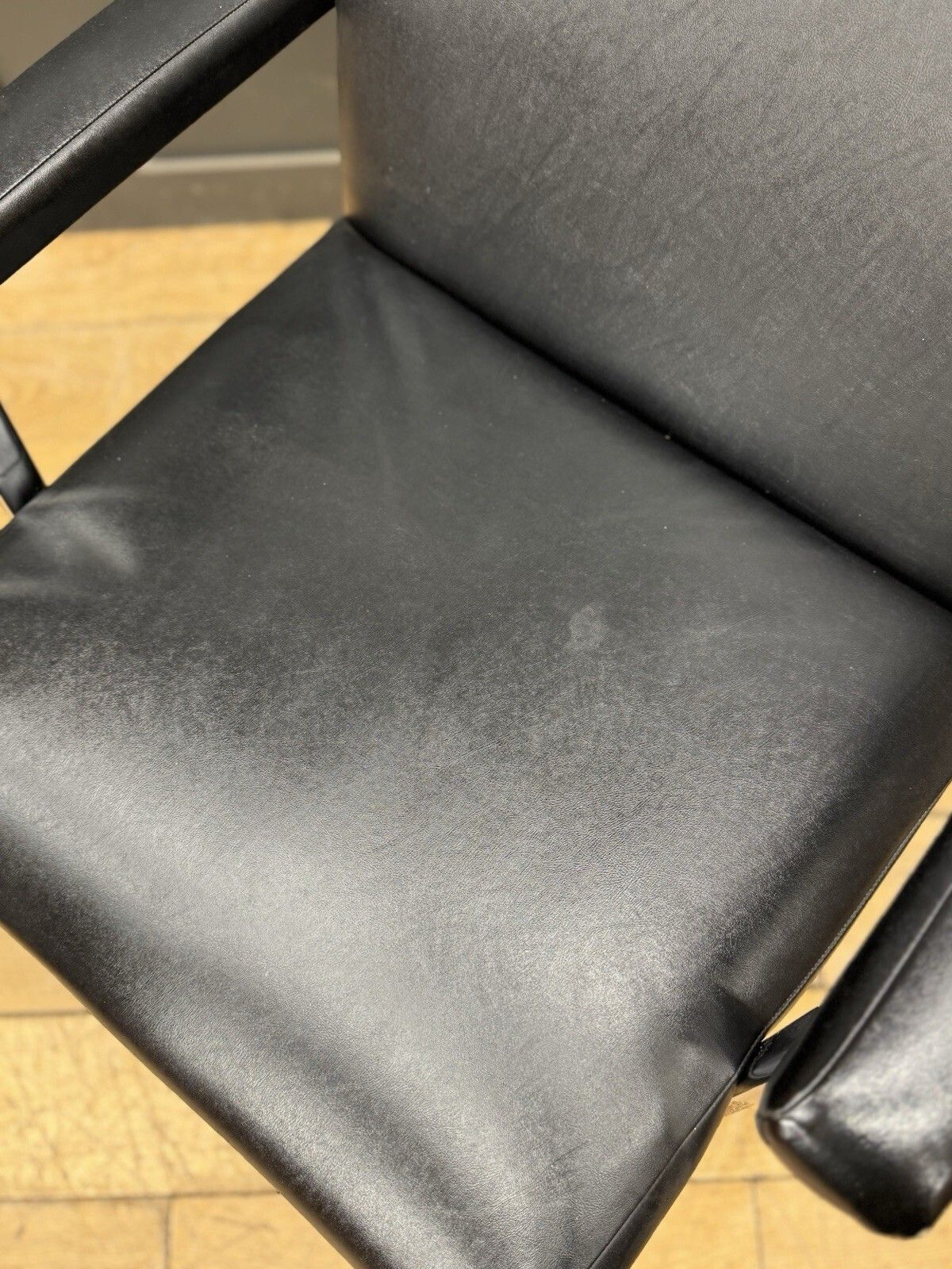photo furniture Vintage Black Swivel Desk Office Chair Mid Century Industrial Armchair