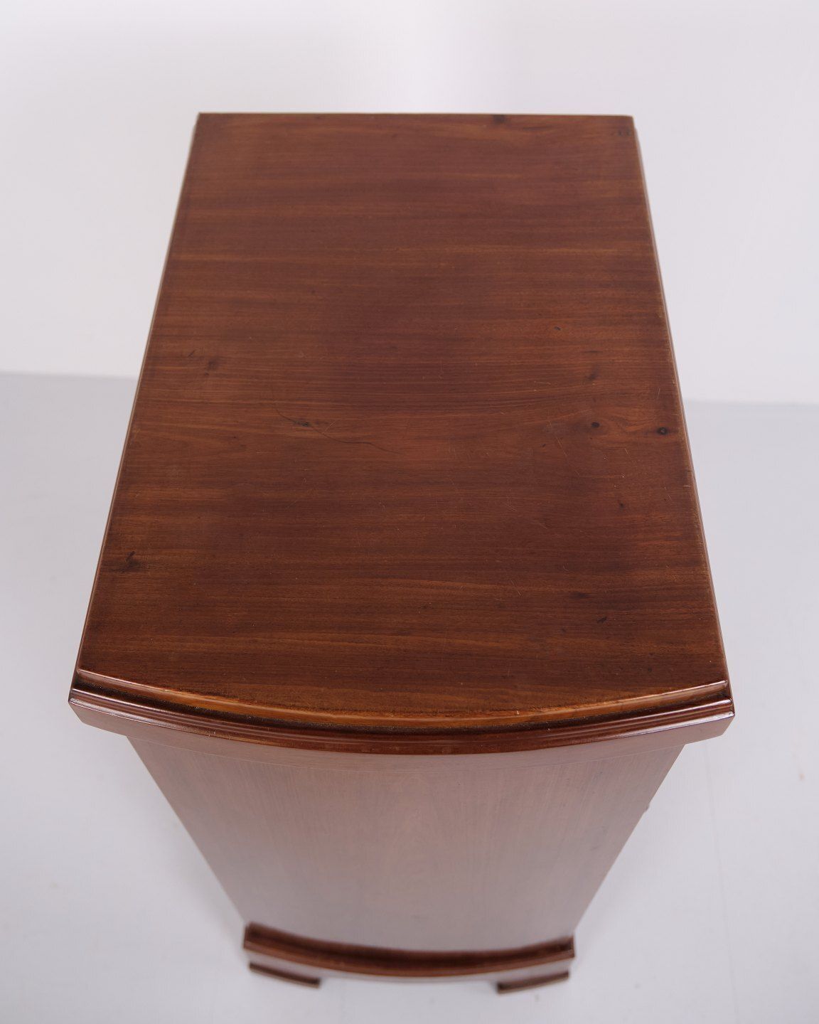 photo for sale Set Of 2 Bedside Tables In Mahogany, 1920s.