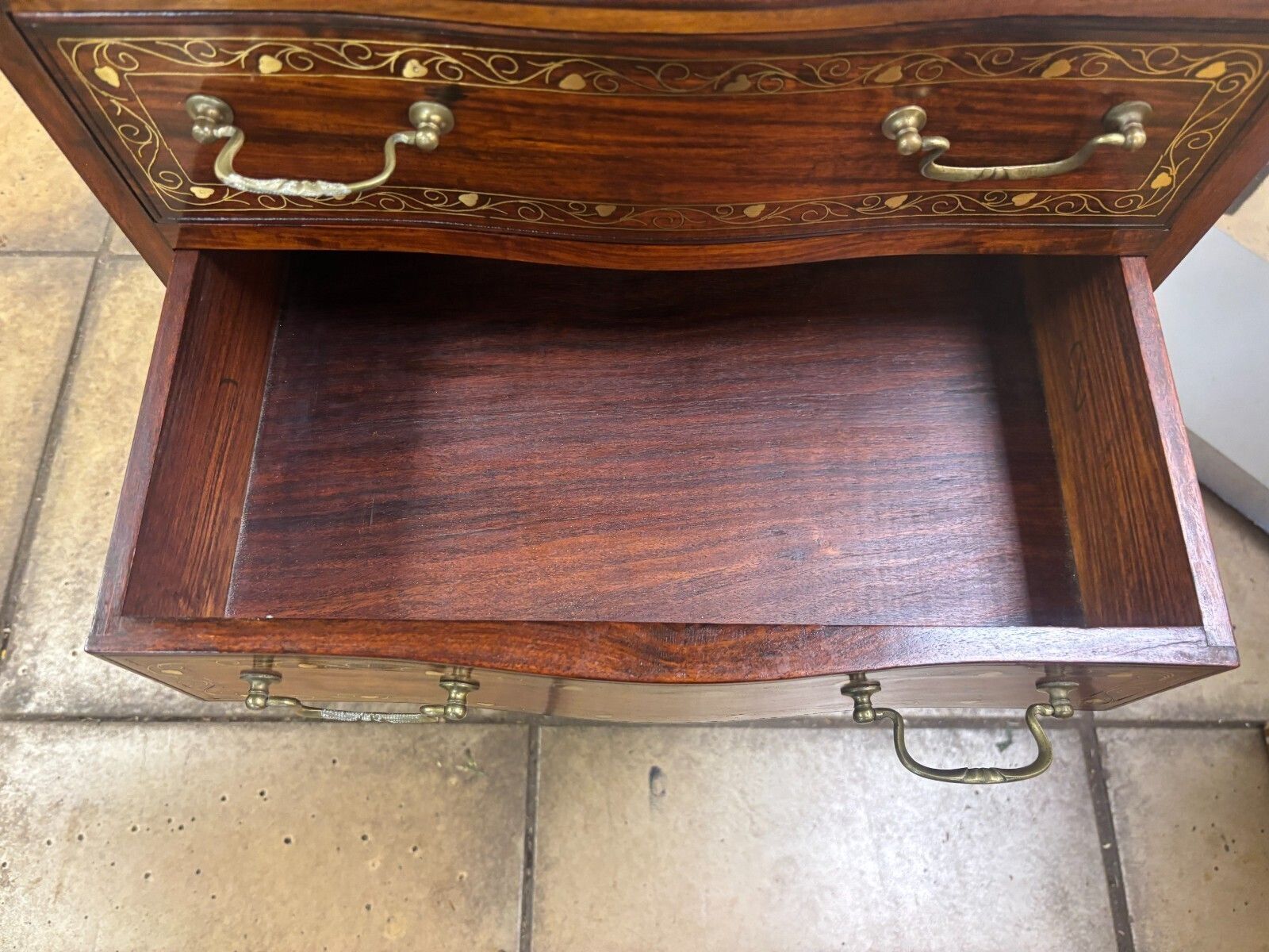 photo furniture Vintage Mahogany & Brass Inlay Narrow Chest Of Five Drawers