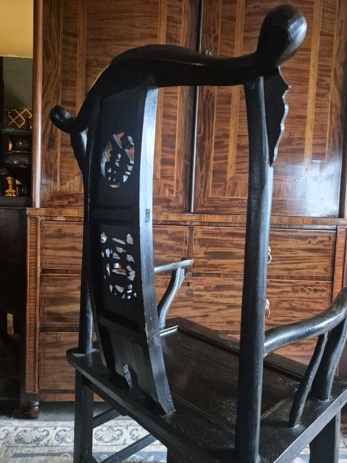 Stunning 19th Century Chinese Elm Black Laquered Yokeback Officials Hat Armchair photo 325.0
