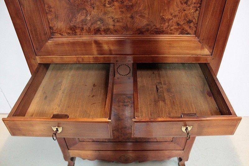 Cabinet In Cherry And Ash 19th photo vinterior