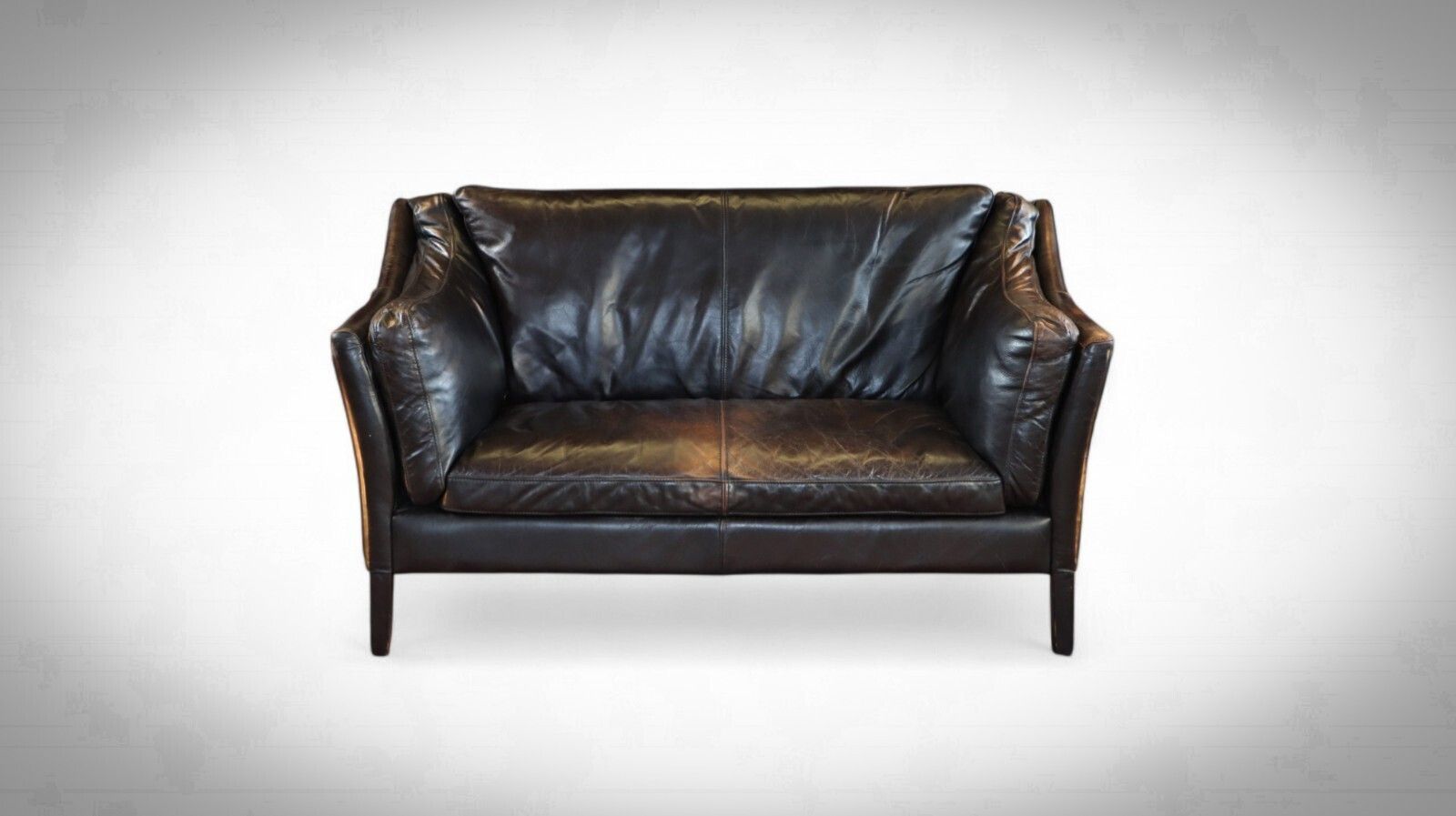 Stunning Timothy Oulton Halo Reggio 2 Seater Leather Sofa Destroyed Black