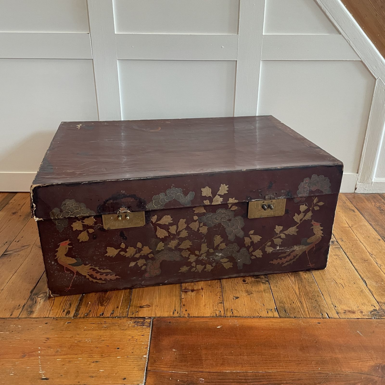 Large Hand Painted Chinese Trunk Dark Red Lacquered Oriental Storage Chest Vintage Blanket Box Coffee Table Decor Asian Chinoiserie