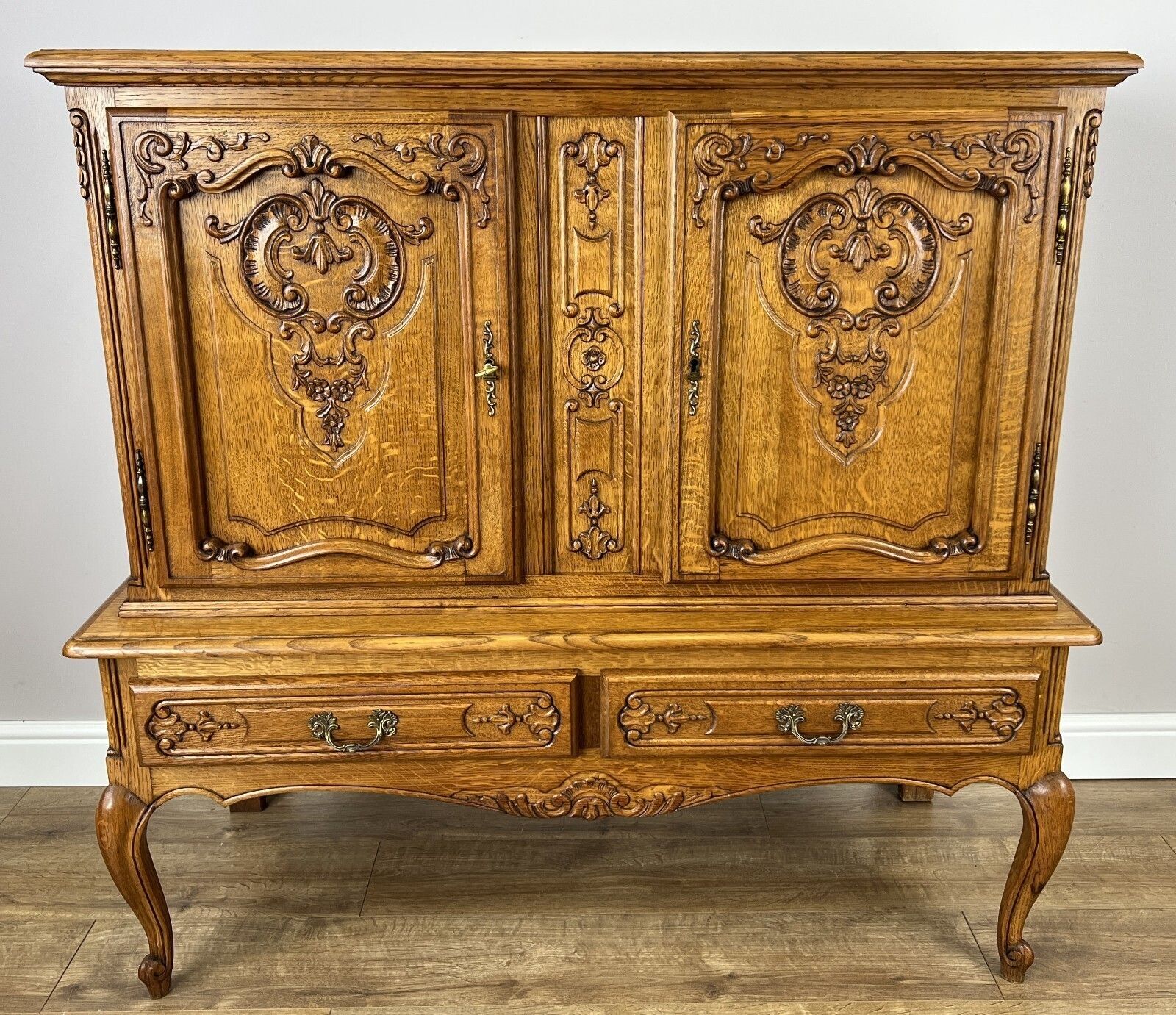 Cabinet Vintage French Louis XVI Style Oak Carved Sideboard Display