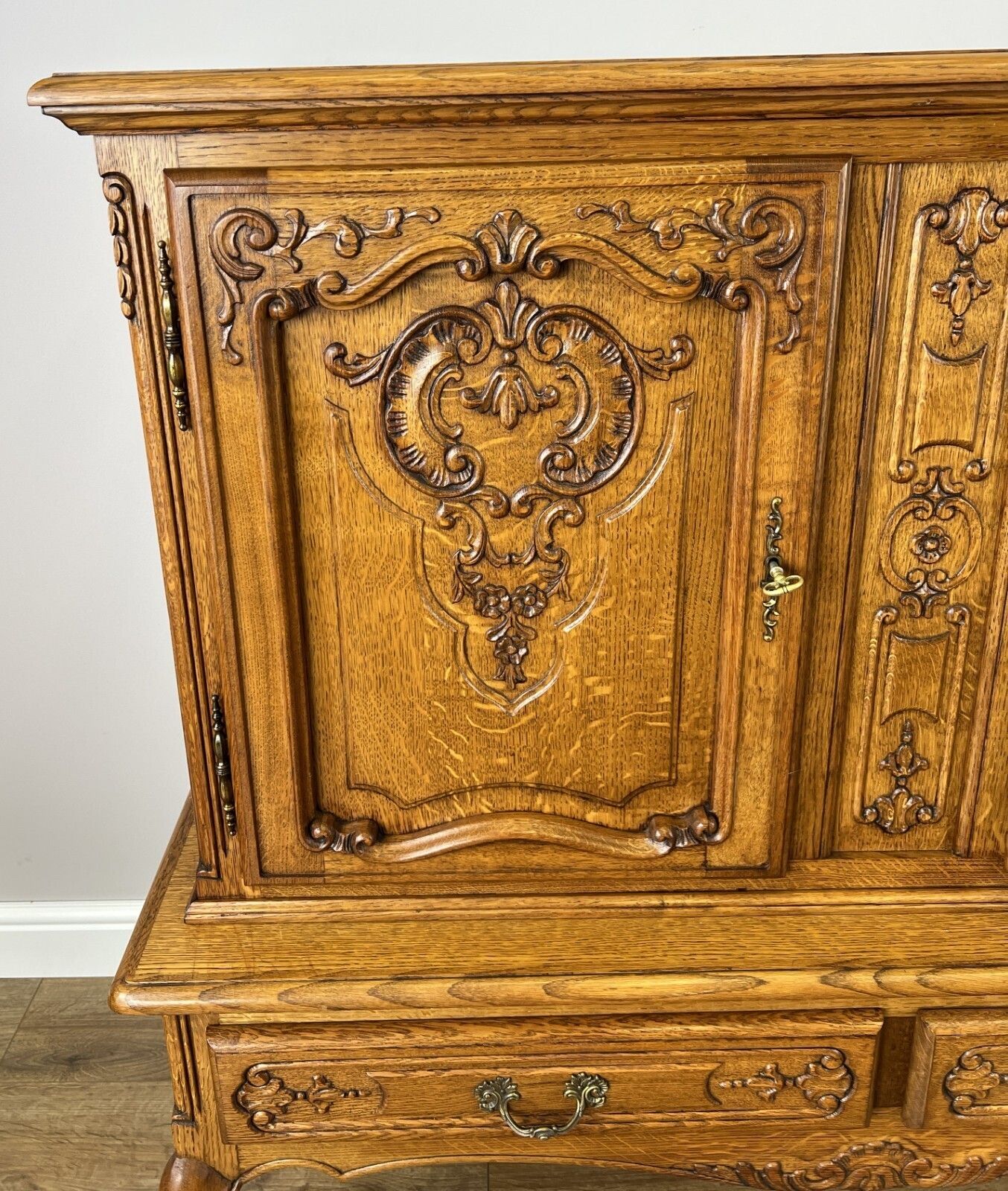 Cabinet Vintage French Louis XVI Style Oak Carved Sideboard Display photo Furniture