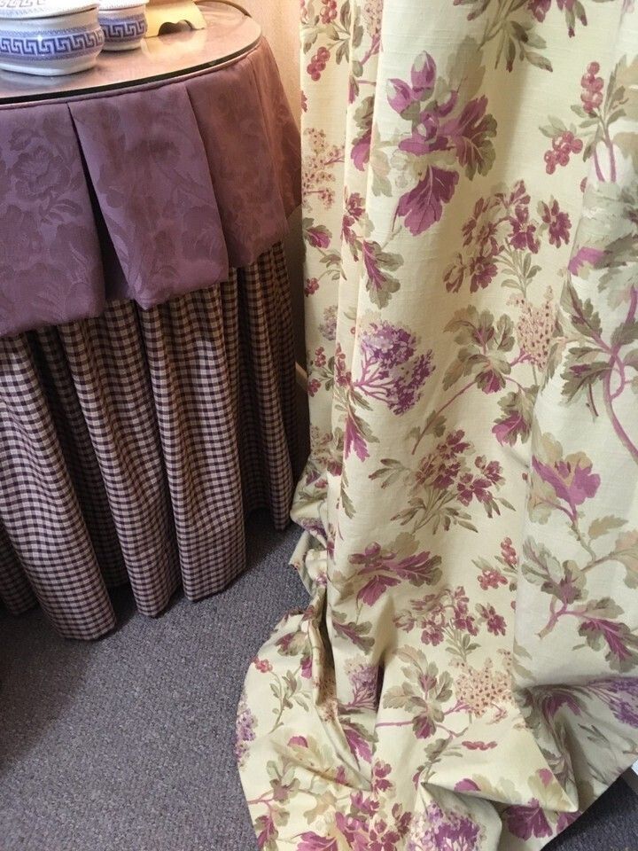 Laura Ashley Matching Pair Dress Curtains, Side Tablecloth & 2 X Cushion Covers photo Textiles