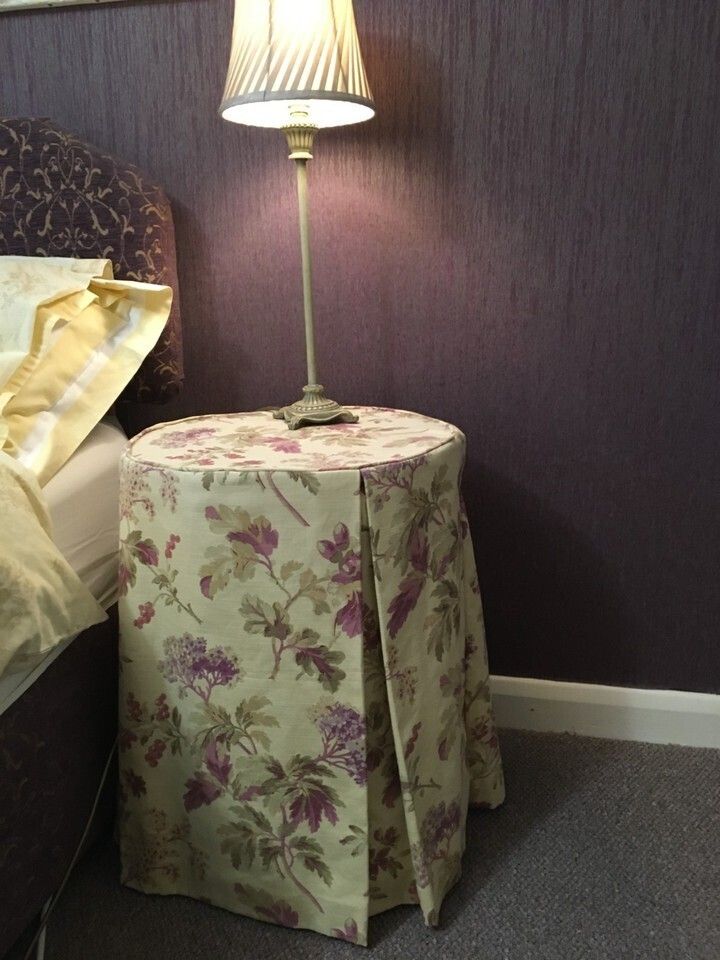Laura Ashley Matching Pair Dress Curtains, Side Tablecloth & 2 X Cushion Covers photo buy
