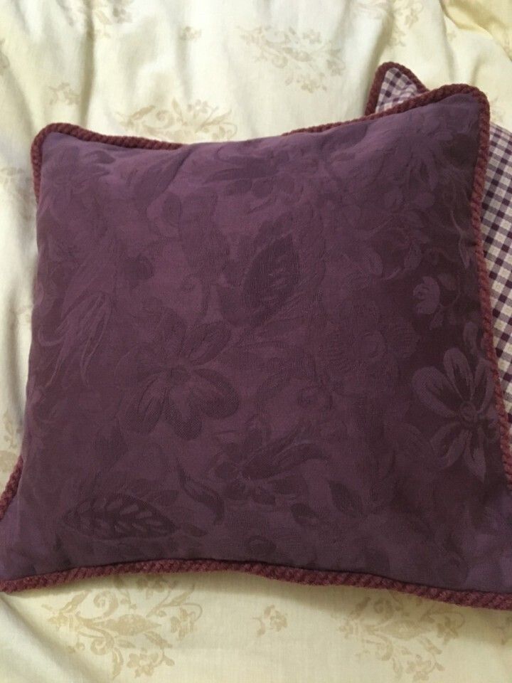 photo vinterior Laura Ashley Matching Pair Dress Curtains, Side Tablecloth & 2 X Cushion Covers