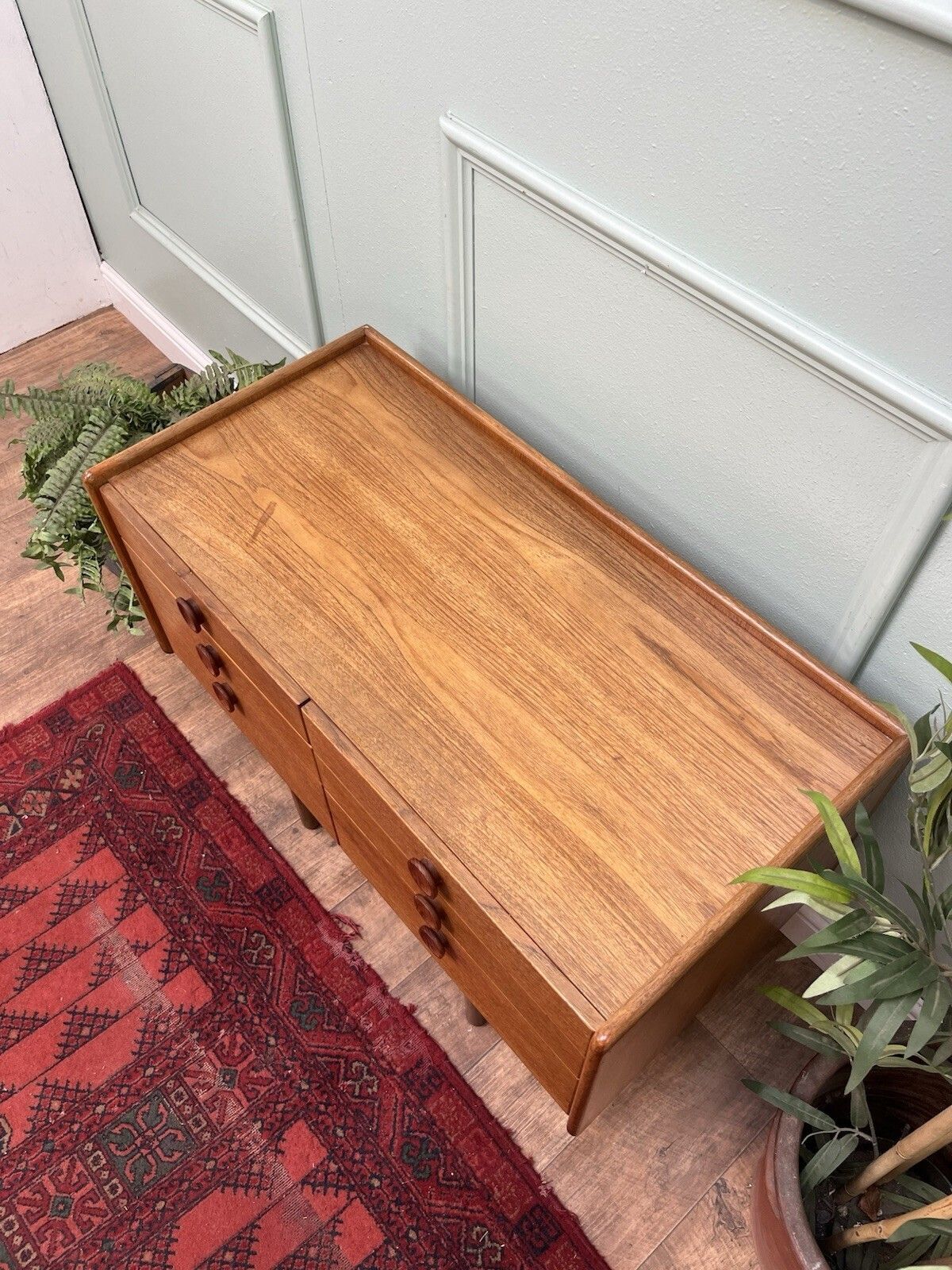 Stunning Mid Century Compact Sideboard, Chest Of Drawers, Gplan Danish Style photo for sale