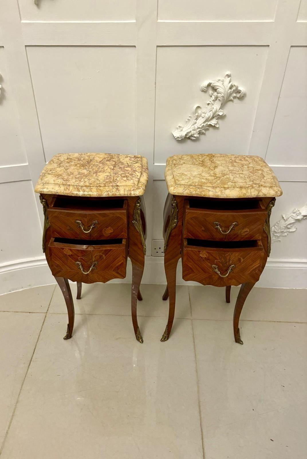 Exceptional Antique Pair Of Louis XV Style Kingwood And Marble Top Bedside Cabinets photo vinterior