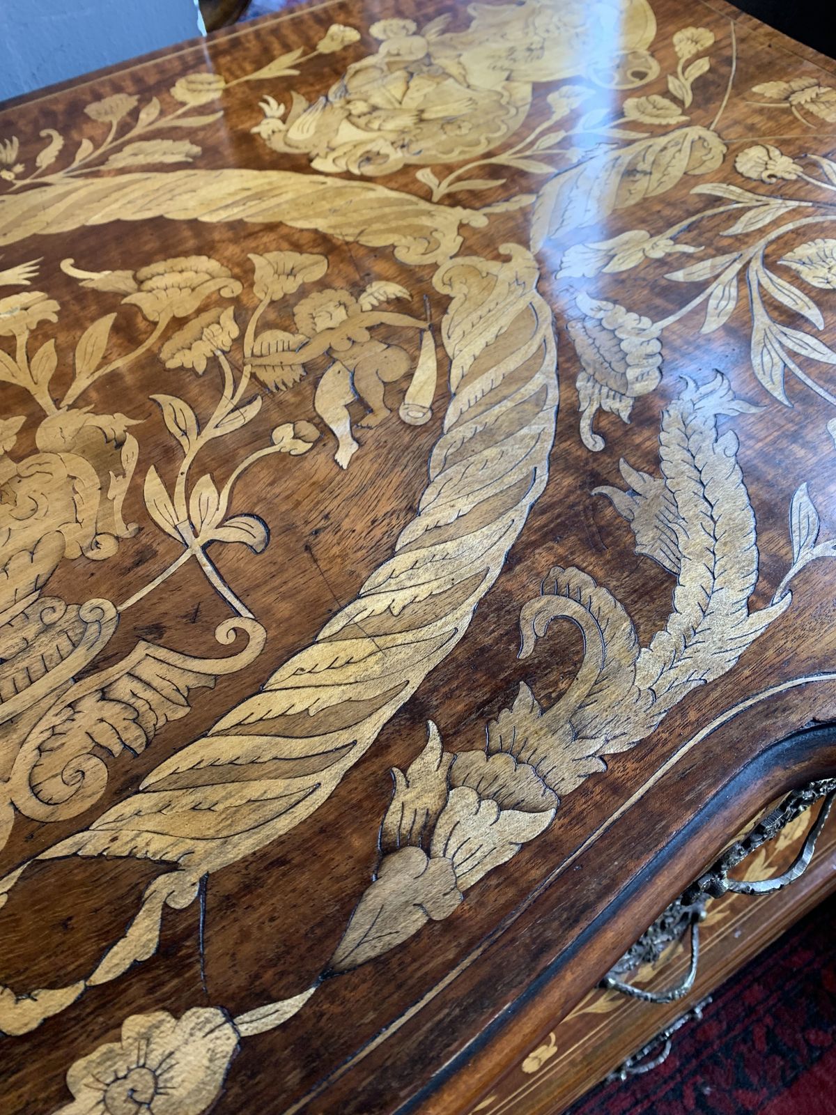 photo vinterior 20th Century Marquetry Bombe Chest Of Drawers