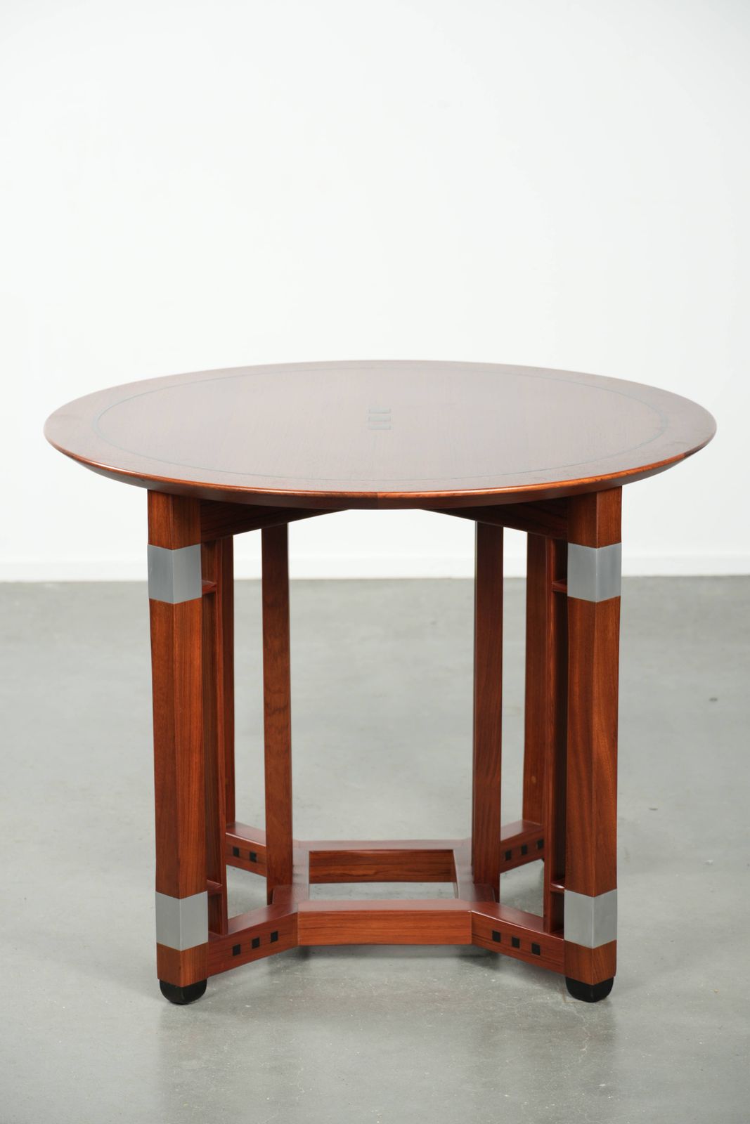Beautiful Round Schuitema Design Art Deco Side / Coffee Table From The Decoforma Series photo for sale