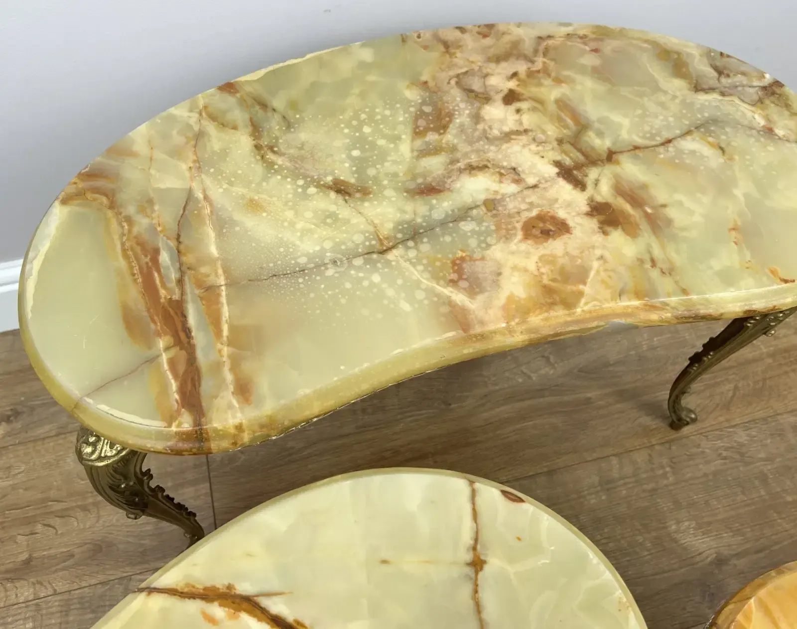 photo vintage Nested Tables Vintage French Marble Onyx Brass Tables Set.