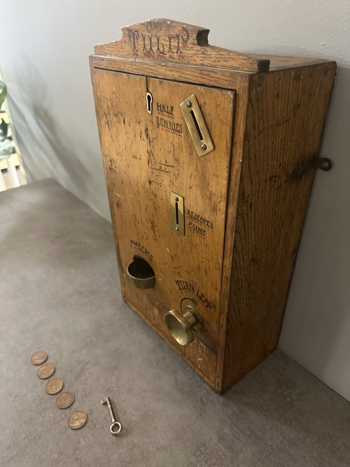 Antique Edwardian “Tulip” Tuppenny Coin Operated Token Machine B. Mathews London