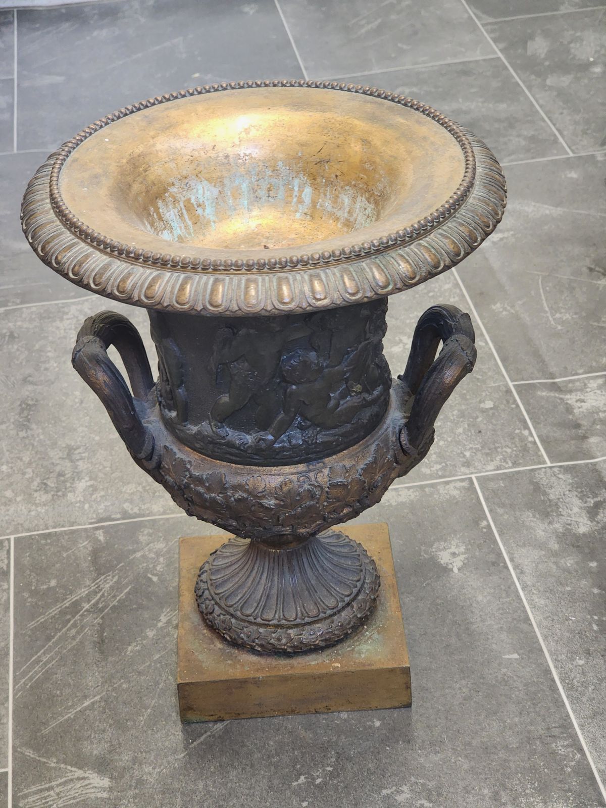 1000.0 19th Century Grand Tour Bronze Medici Style Urn photo