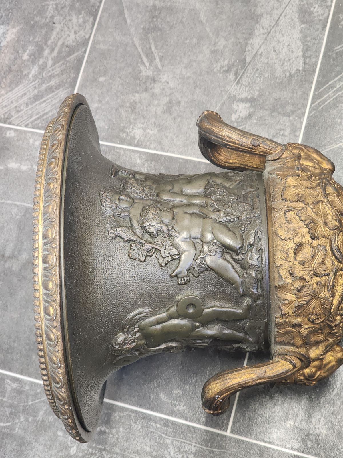 photo vintage 19th Century Grand Tour Bronze Medici Style Urn