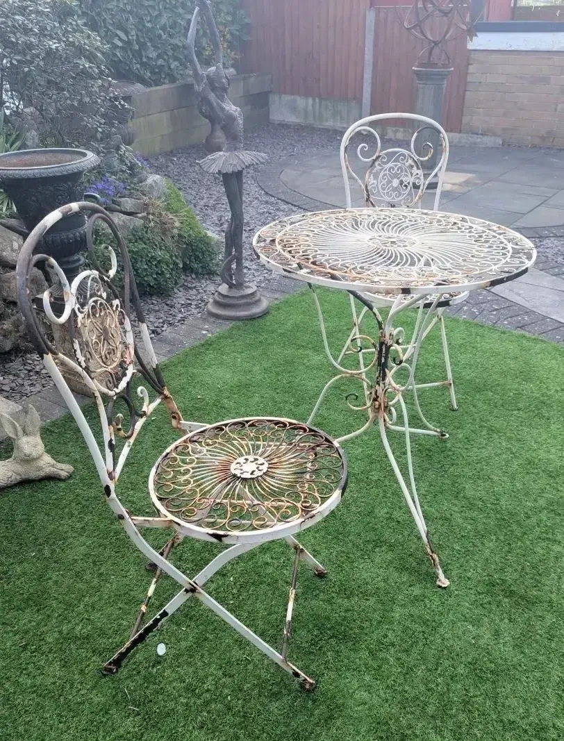 French Style Metal Patio Set Scrolling Pierced Detail   Delivery Available 0300. photo vinterior