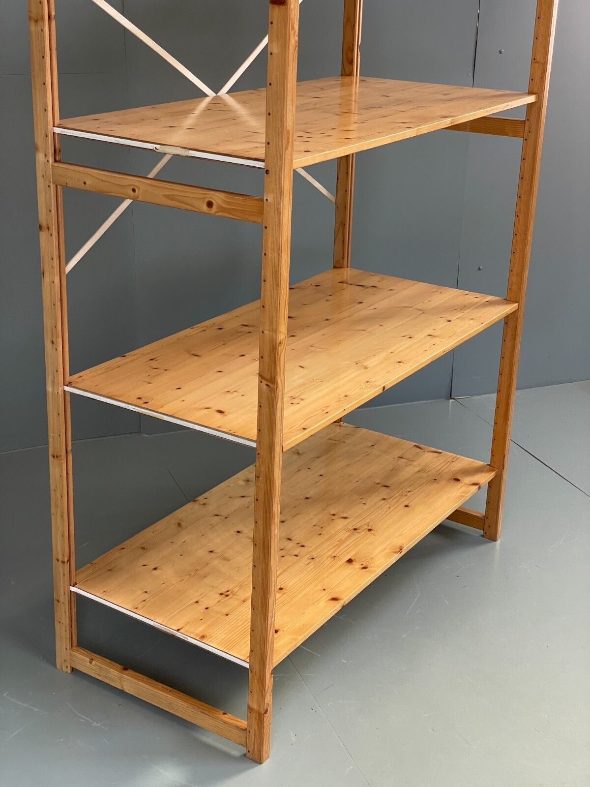 photo vintage Lundia Pine Shelving System Vintage Adjustable Retro Scandi