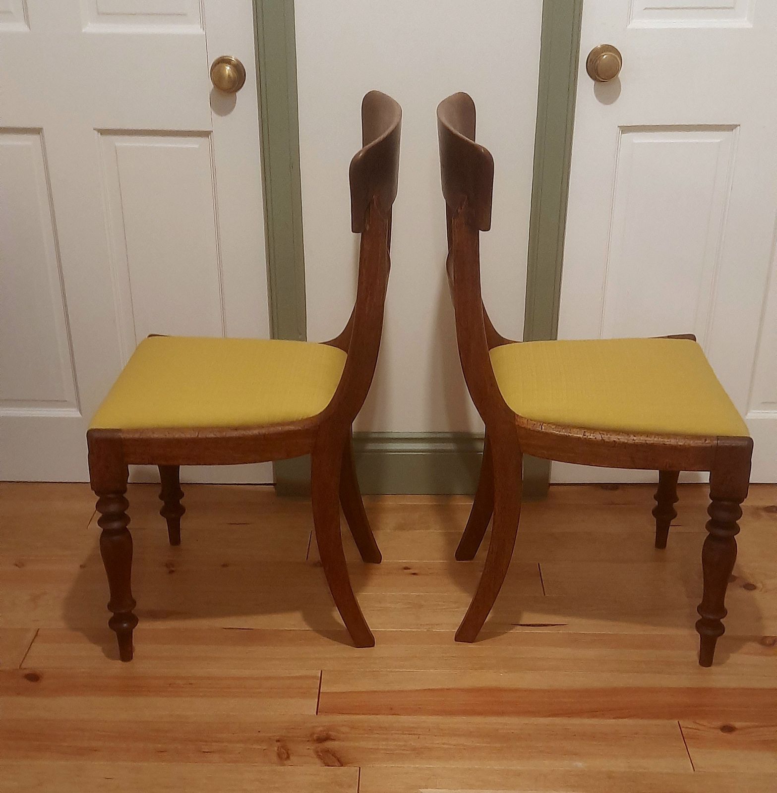Pair Of Victorian Mahogany Dining Chairs photo 130.0