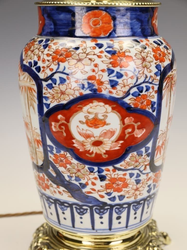 A Charming Meiji Period Japanese Imari Porcelain Table Lamp photo buy