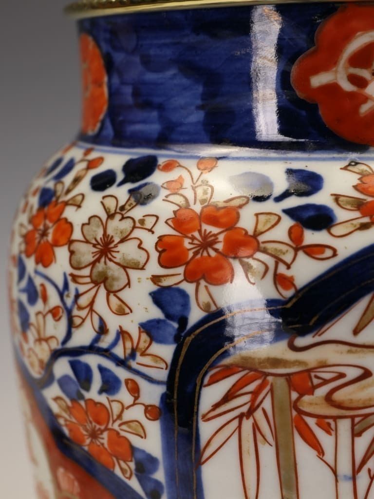 895.0 A Charming Meiji Period Japanese Imari Porcelain Table Lamp photo
