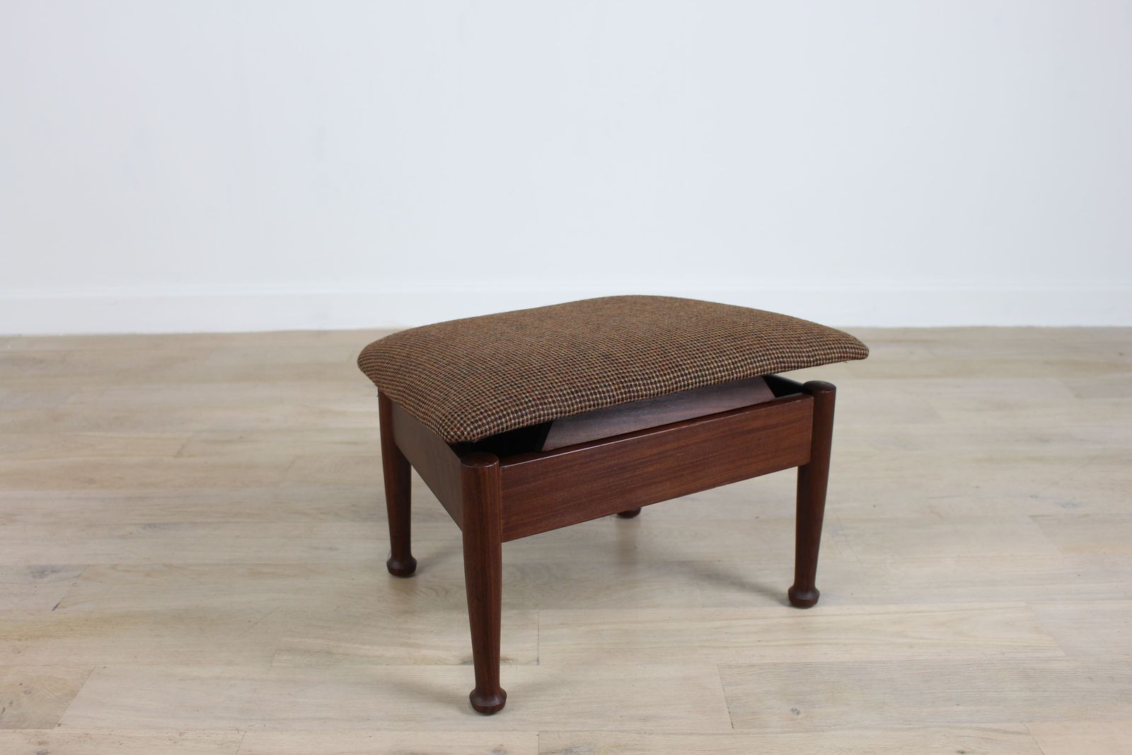 Furniture Guy Rogers Manhattan Adjustable Footstool. photo