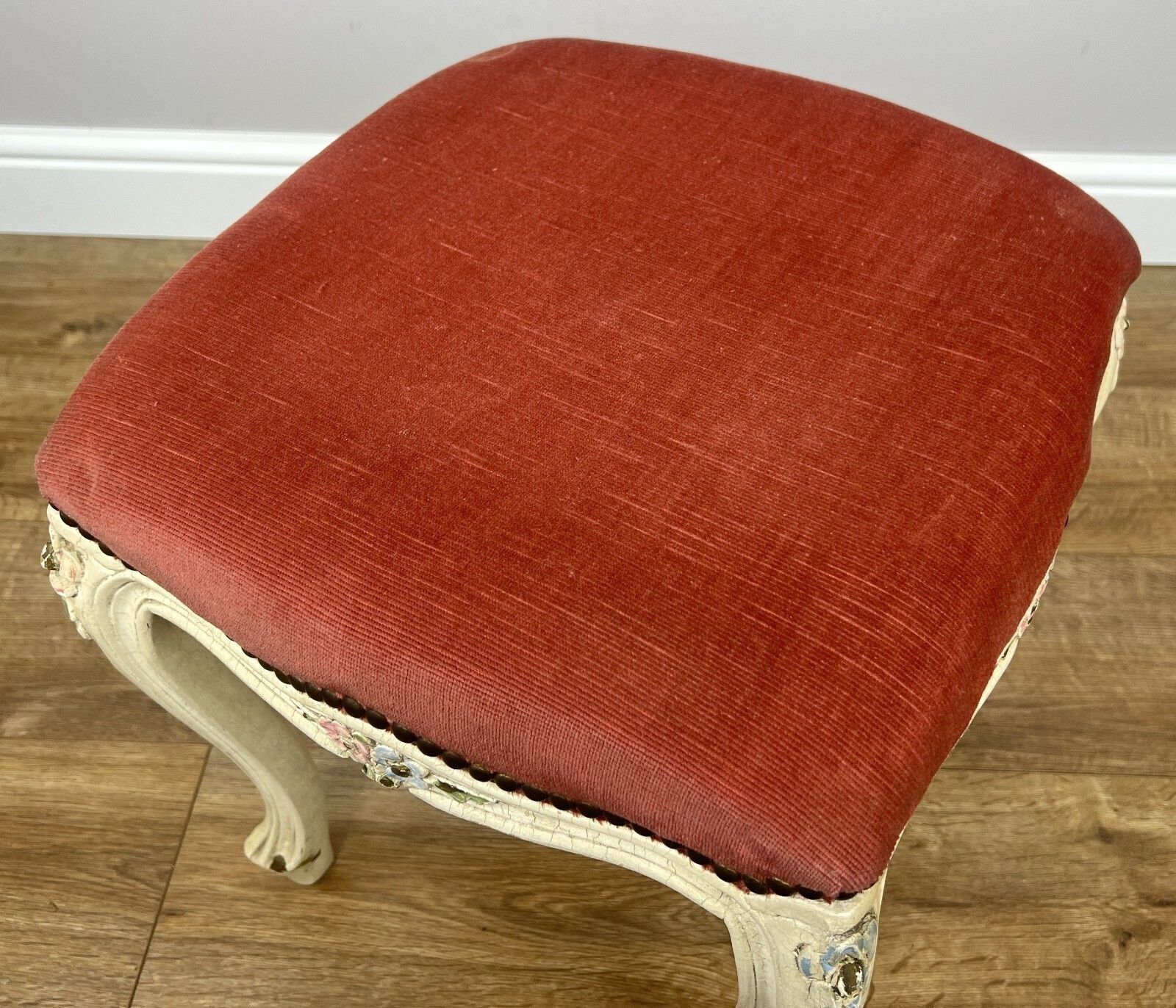 Furniture Footstool Vintage French Shabby Chic Upholstered Stool Decorative Seat Lot 4950. photo