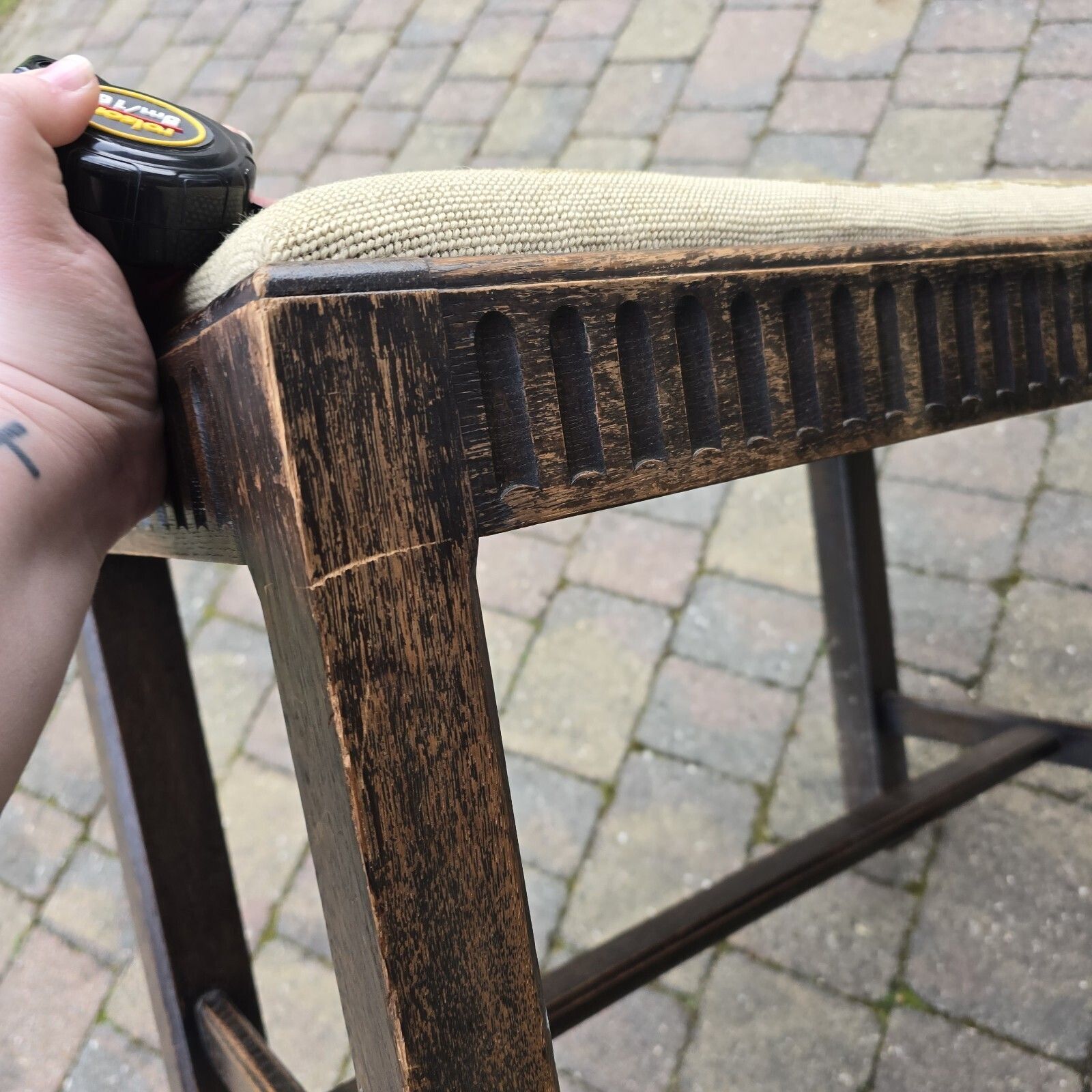 photo vinterior Vintage Wooden Stool Bench Tapestry Woven Floral Arts & Crafts Cottagecore 60 Cm