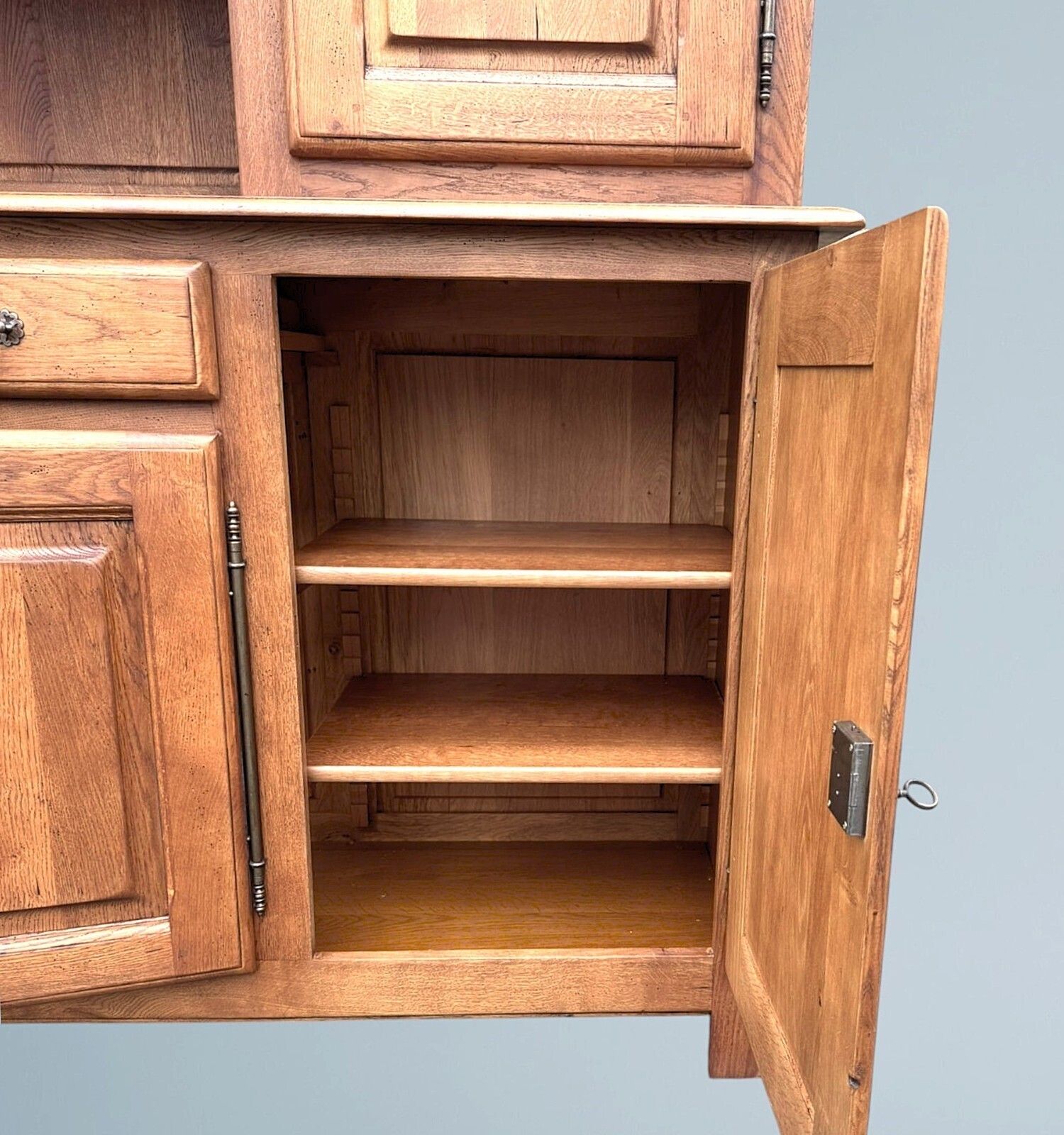 photo vinterior Large Oak Kitchen Dresser / Oak Bookcase / Oak House Keepers Cupboard