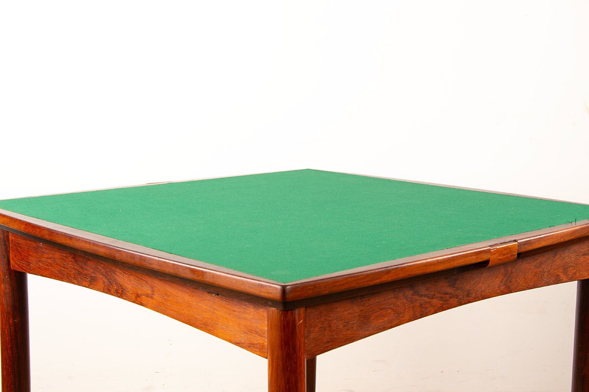 photo furniture Table danoise extensible et réversible pour jeux ou repas en palissandre et feutre, par Carlo Jensen pour Hundevad & Co, 1960.