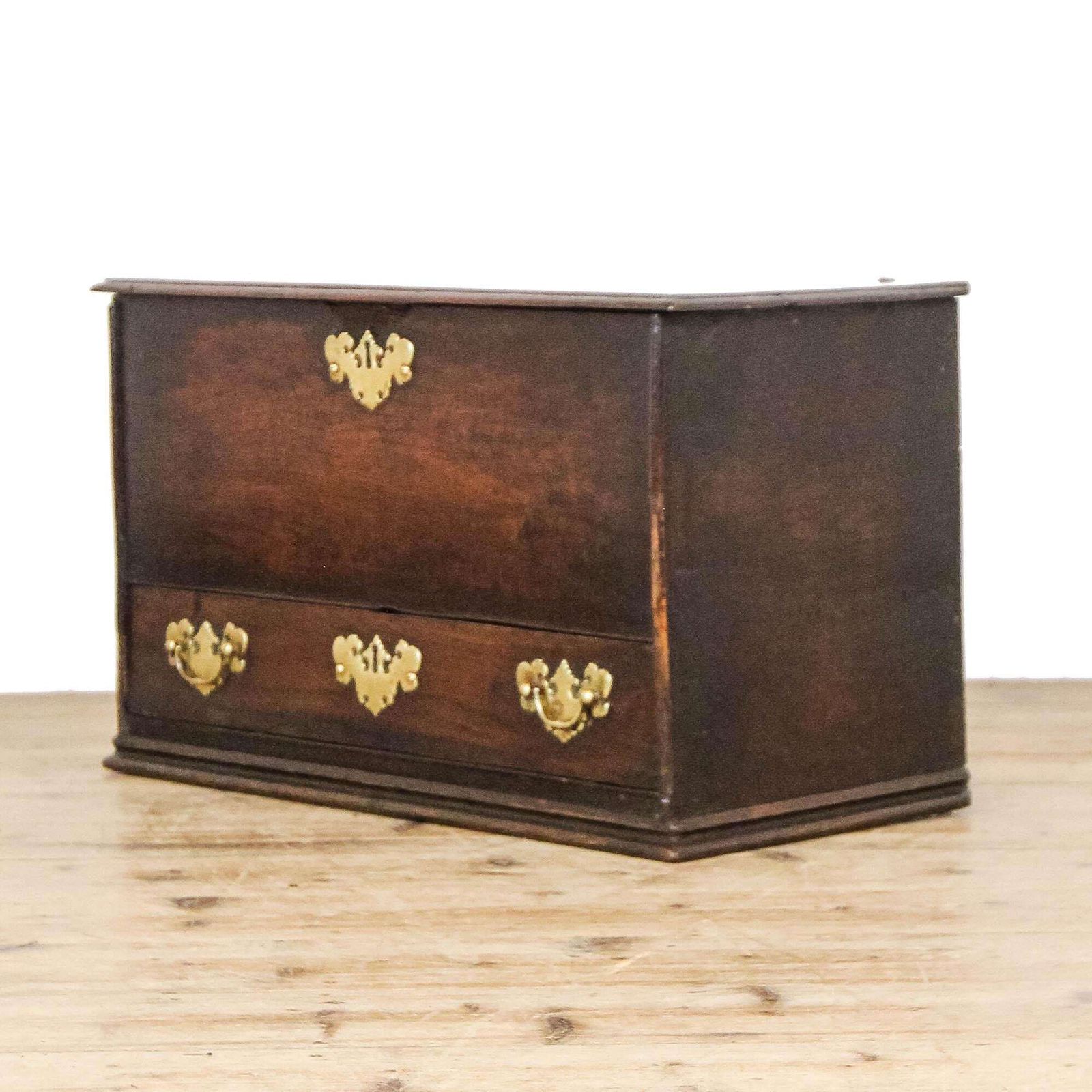 Antique Welsh Oak Coffer Bach | Antique Furniture | Antique Trunk | Antique Oak Blanket Box | Antique Storage photo furniture